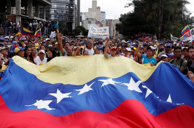 США, ЕС и большинство стран региона поддержали госпереворот в Венесуэле