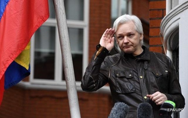 В Британии задержали основателя WikiLeaks Ассанжа