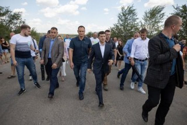 Зеленского предупреждают об опасности: кто «охотится» на президента