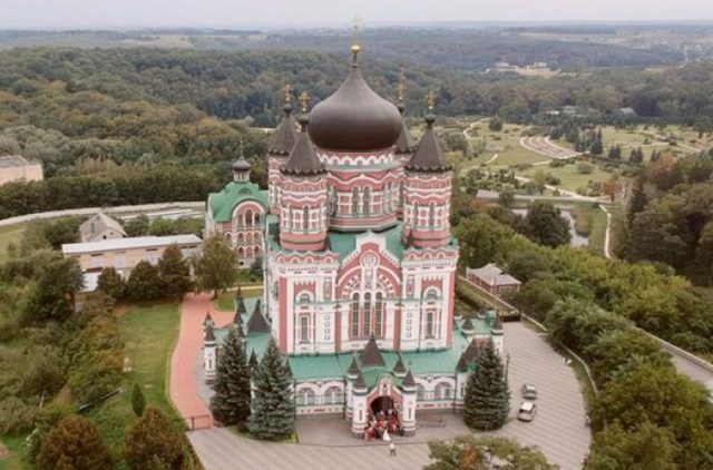 Четвертый монастырь в Киеве сдался под натиском коронавируса