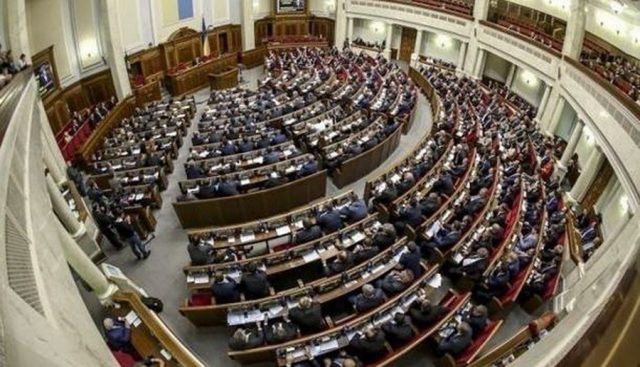 «Совесть? Не слышали»: 25 депутатов-миллионеров получили от государства компенсацию за аренду жилья