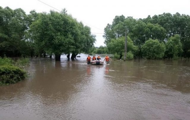 ГСЧС эвакуировала 1656 человека из зоны паводков