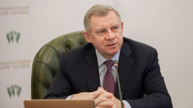Голова Нацбанку написав заяву про звільнення через «політичний тиск»