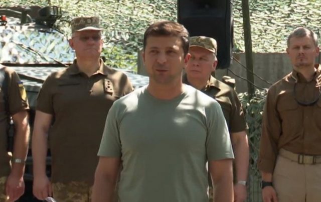 Зеленский оценил соблюдение перемирия на Донбассе