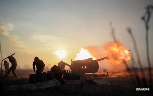 Обострение на Донбассе: 20 обстрелов, у ВСУ потери