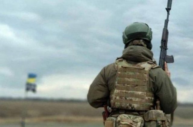 ЧП на КПВВ на Донбассе: военные расстреляли гражданских