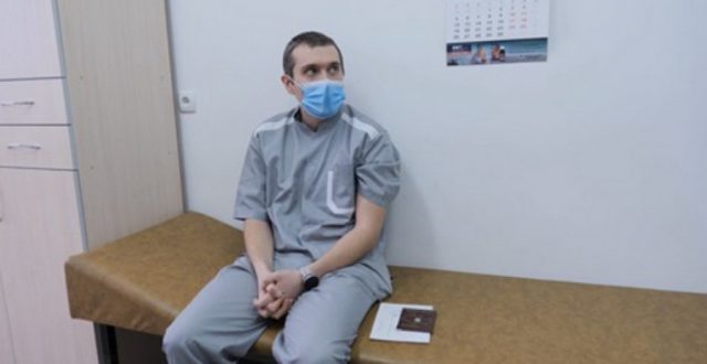 «Нічого не відчув»: перший в Україні вакцинований від коронавірусу лікар розповів про самопочуття