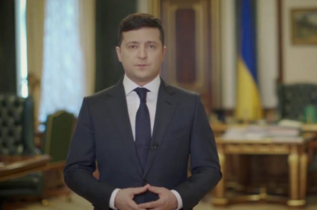 Зеленский пообещал всем украинцам к совершеннолетию дать денег. ВИДЕО