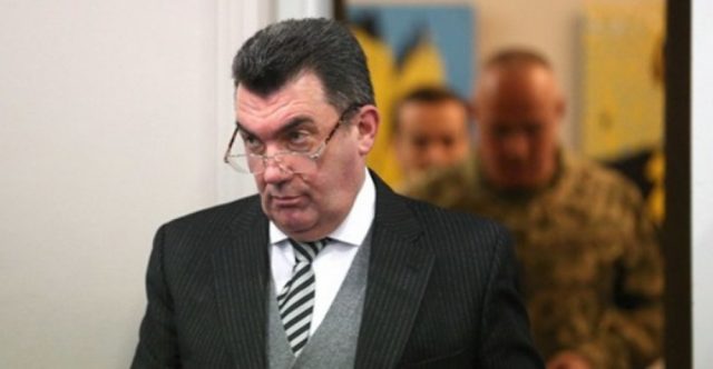 25 років контрабанди: секретар РНБО Данілов анонсував масове відсторонення від посад