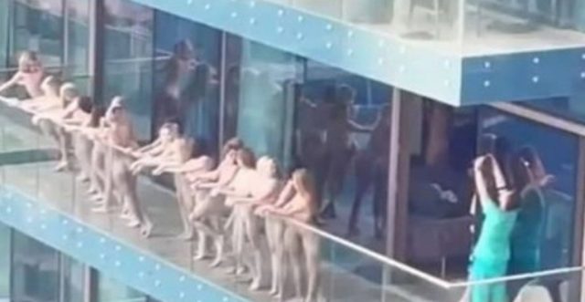 Фотосесія оголених дівчат у Дубаї: серед затриманих 11 українок