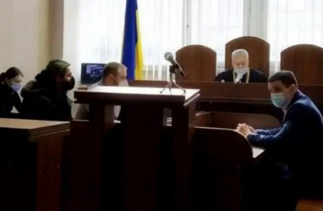 Во Львове суд вынес приговор мужчине за футболку с надписью «СССР»