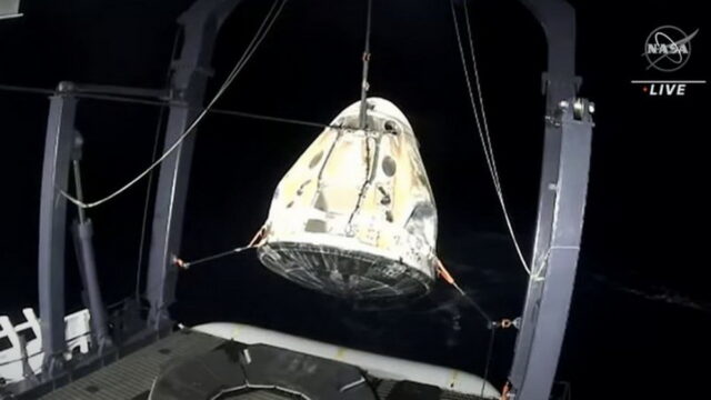 Астронавти NASA повернулися з космосу на судні SpaceX. Чому цей політ історичний
