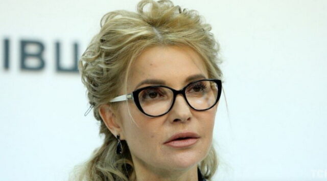 На спорті: Юлія Тимошенко у чорній бандані показала обличчя без макіяжу