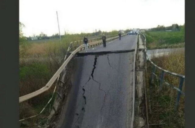 «Устал и прилег»: под Львовом рухнул мост через Западный Буг. ФОТО, ВИДЕО
