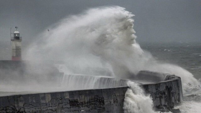 Посейдон з’явився у хвилях на півдні Британії