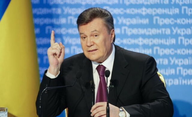 Януковича и сына хотят заочно арестовать по делу о Межигорье