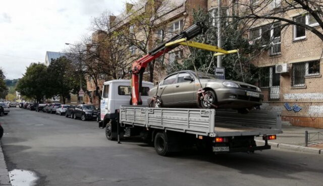 В Україні у водіїв забиратимуть авто: названо важливу причину