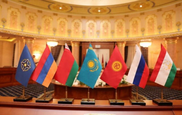Россия направила военных в Казахстан. Они войдут в состав «миротворцев» от ОДКБ